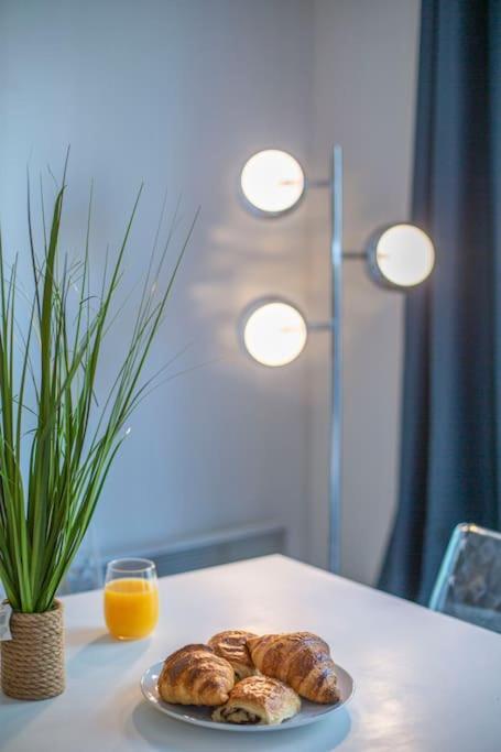 Grand 2 Pieces Balcon Parking Porte Paris Ομπερβιλιέ Εξωτερικό φωτογραφία